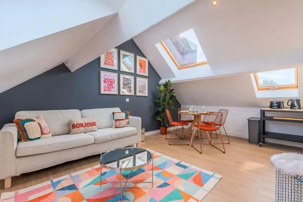 ליל Appartement 2 Chambres Proche Ecoles Et Metro 0*,
