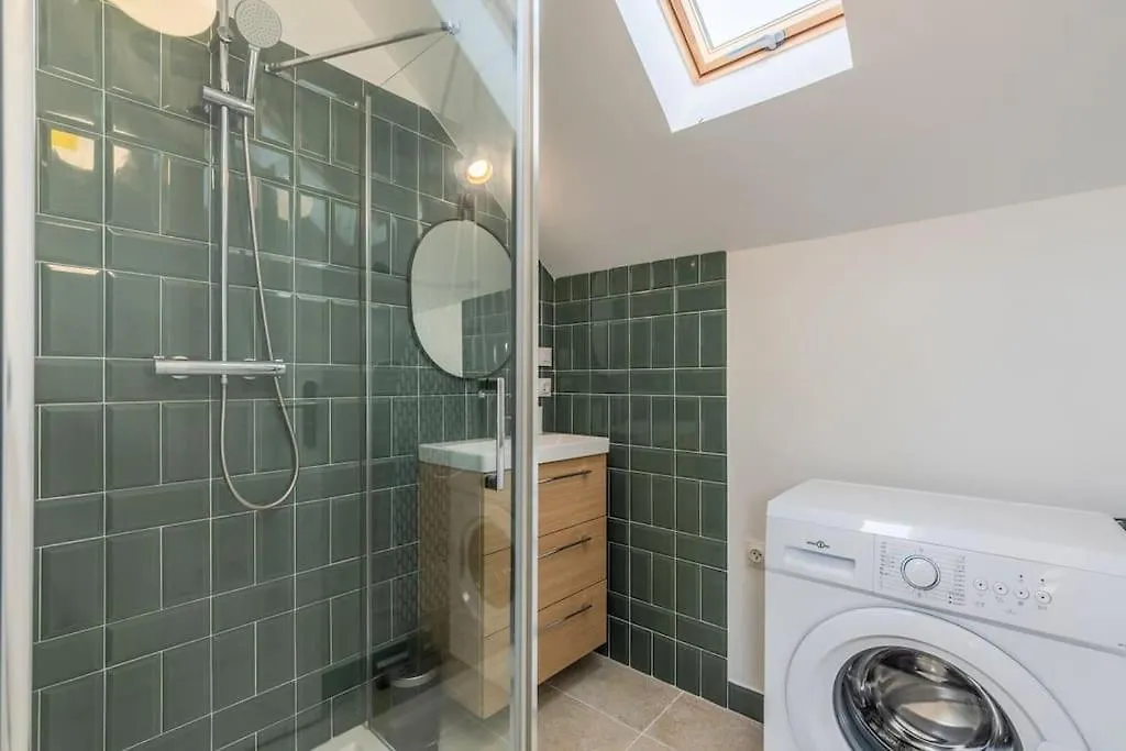 ליל Appartement 2 Chambres Proche Ecoles Et Metro 0*,  צרפת