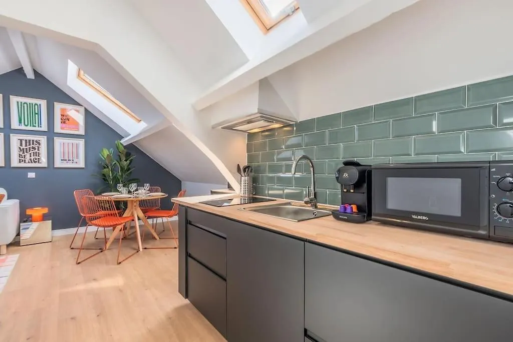 ליל Appartement 2 Chambres Proche Ecoles Et Metro 0*,  צרפת